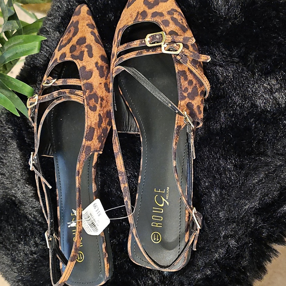 Brown Leopard Print Women's Shoes - Picture 2 of 3